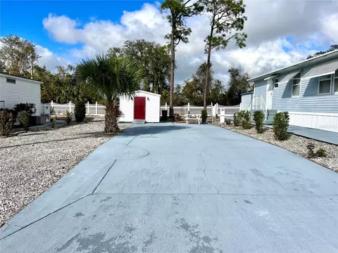 8 Fairview Dr N, Haines City, FL 33844