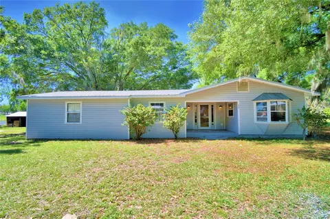226 S Hendry Ave, Fort Meade, FL 33841