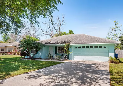 2215 Howard West Ave, Winter Haven, FL 33880
