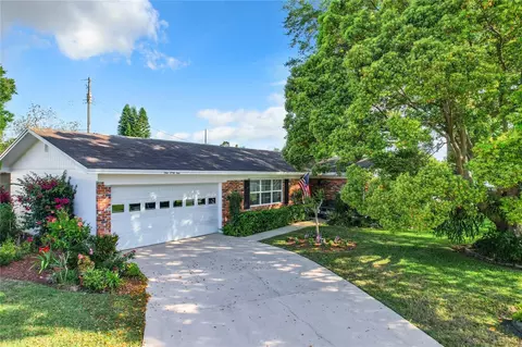 145 Poe Dr, Winter Haven, FL 33884
