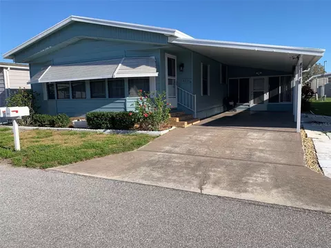 4211 Cedarwood St, Winter Haven, FL 33880