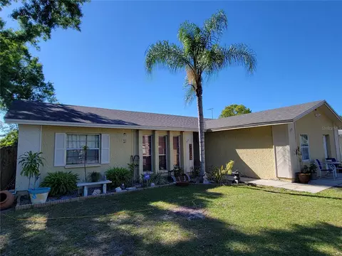 335 Sand Pine Trl, Winter Haven, FL 33880