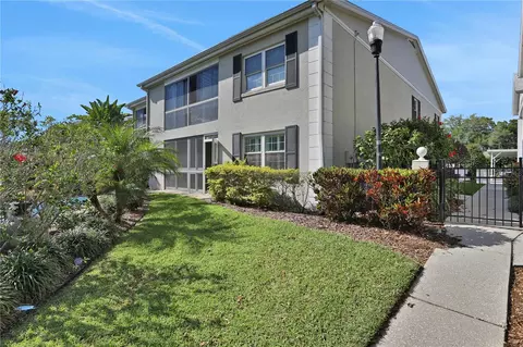689 Lake Howard Dr NW #103, Winter Haven, FL 33880