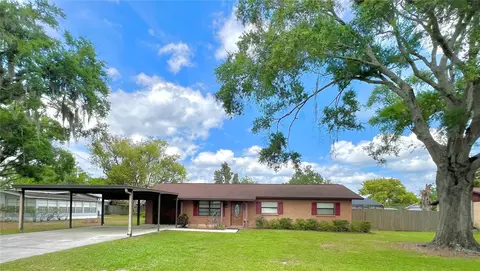 1808 Camp Ct, Plant City, FL 33563