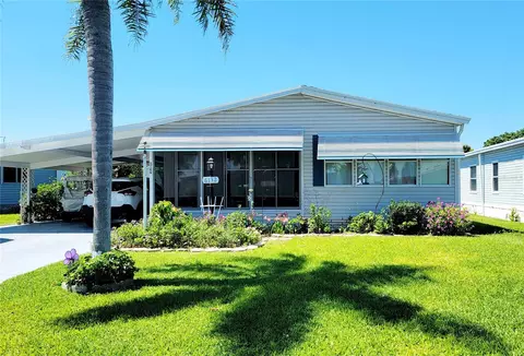 6132 Grand Oaks Dr SE, Winter Haven, FL 33884
