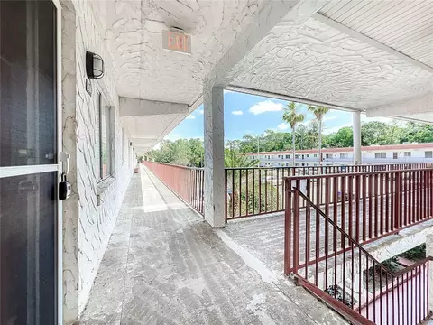 400 El Camino Dr #216, Winter Haven, FL 33884