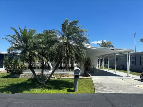 265 Pelican Ln, Haines City, FL 33844