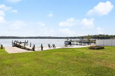 104 Benjamin Dr, Hawthorne, FL 32640