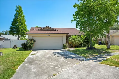 228 Crown Ct, Winter Haven, FL 33880