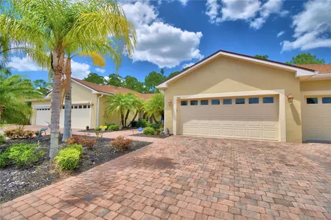 1561 Vienna Square Dr, Winter Haven, FL 33884