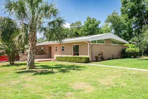 10 Golfview Cir NE, Winter Haven, FL 33881