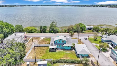 1561 N Lake Howard Dr, Winter Haven, FL 33881