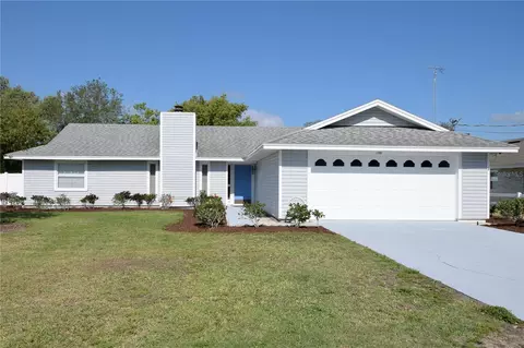 105 Pine Tree Ln, Auburndale, FL 33823
