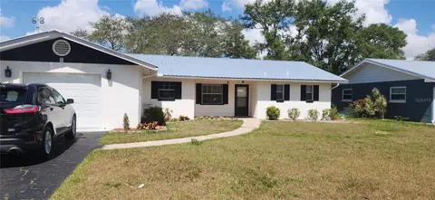 8 S Lantana Ave, Avon Park, FL 33825
