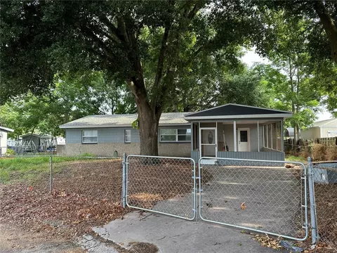 152 E Grove Dr, Haines City, FL 33844