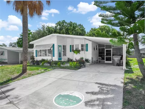 6032 Grand Oaks Dr SE, Winter Haven, FL 33884