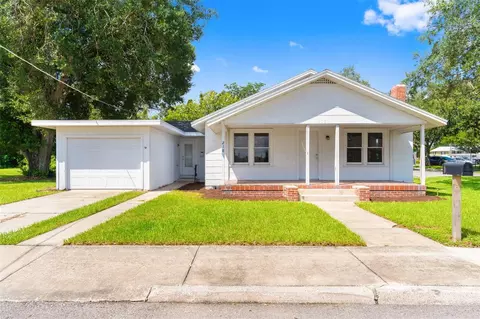 218 Palmetto St, Auburndale, FL 33823
