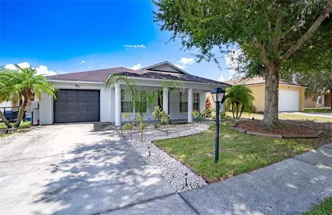 251 Diamond Ridge Blvd, Auburndale, FL 33823