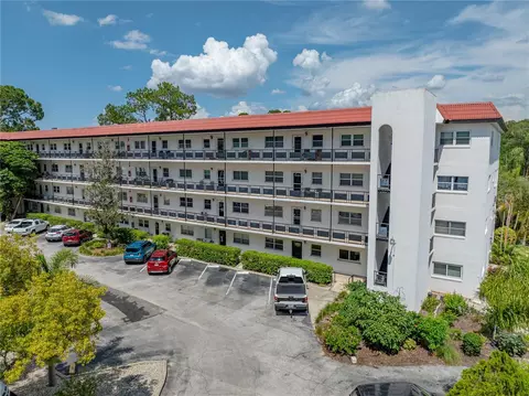 200 El Camino Dr #114, Winter Haven, FL 33884