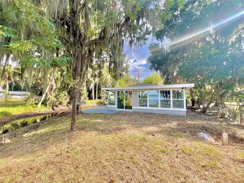 2907 Moon Rise Dr, Lake Wales, FL 33898