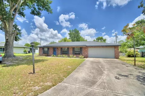 128 Lagoon Rd, Winter Haven, FL 33884