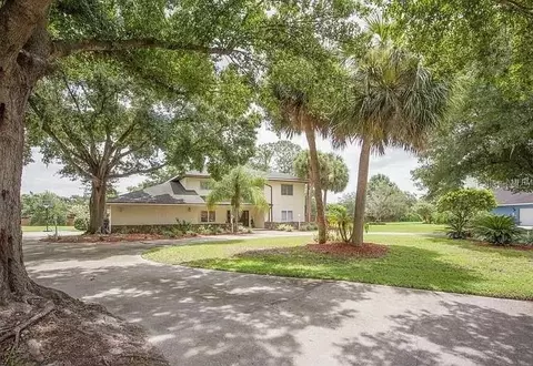 2402 Berkshire Ln, Winter Haven, FL 33884