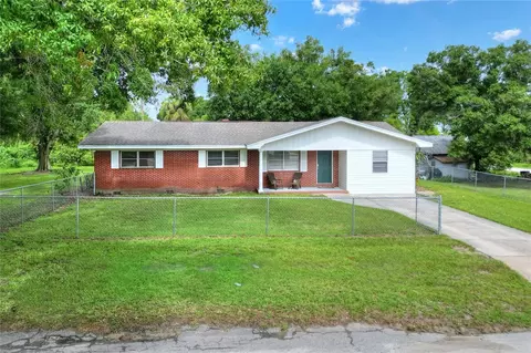 332 Miami St, Lake Wales, FL 33853