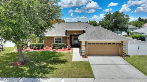 210 Mandolin Dr, Winter Haven, FL 33884