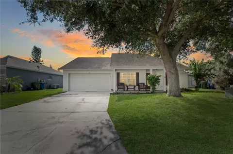 527 Terranova Cir, Winter Haven, FL 33884