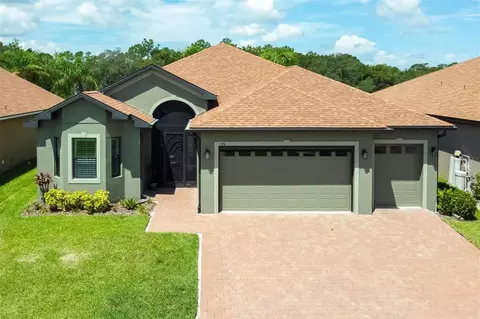 1146 Sawgrass Dr, Winter Haven, FL 33884