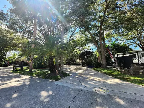 207 Longhorn Dr, Lake Wales, FL 33898