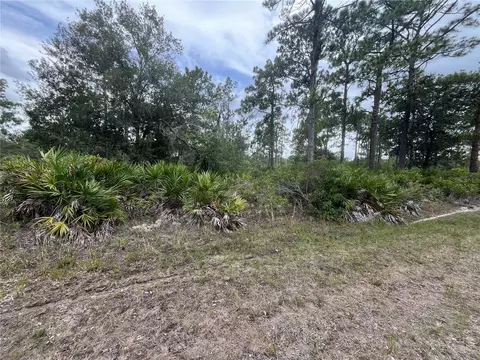 901 Laguna Dr, Indian Lake Estates, FL 33855
