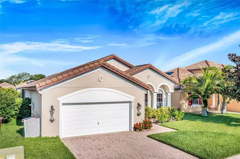 318 Villa Sorrento Cir, Haines City, FL 33844