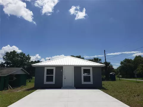 1570 Mary Lee St, Lake Wales, FL 33898