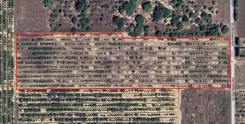 S Lake Reedy Boulevard, Frostproof, FL 33843