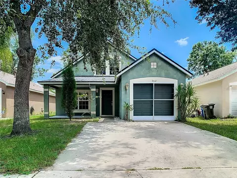 902 Cape Cod Cir, Valrico, FL 33594