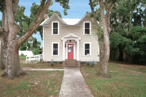 821 E Lemon Ave, Eustis, FL 32726