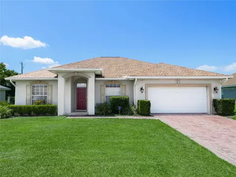 705 Country Walk Cv, Eagle Lake, FL 33839
