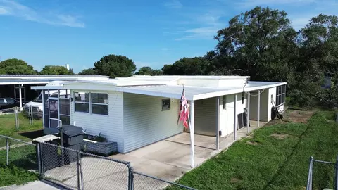363 Caloosa Ct, Lake Wales, FL 33859