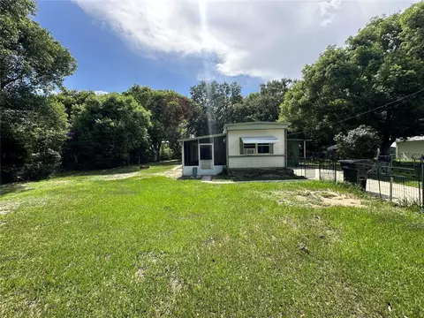 1725 Flint Dr, Auburndale, FL 33823