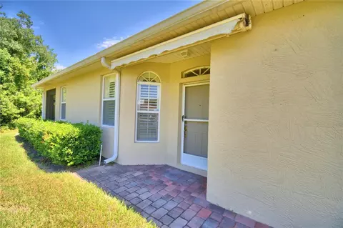 1407 Vienna Square Dr, Winter Haven, FL 33884