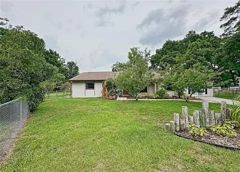 902 Homewood Dr, Brandon, FL 33511