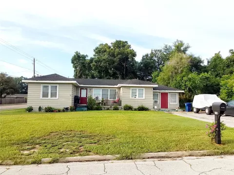 590 Avenue E SE, Winter Haven, FL 33880