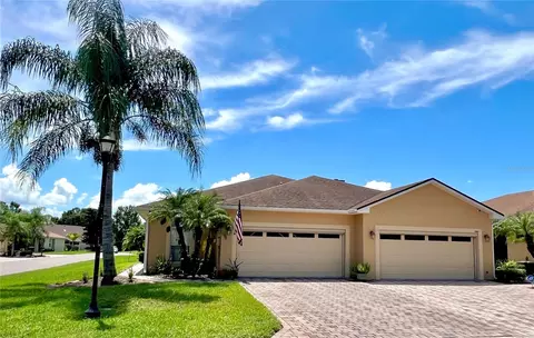 1554 Vienna Square Dr, Winter Haven, FL 33884