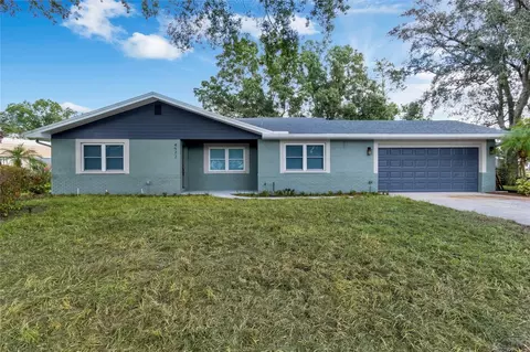 4922 Hidden Hills Dr, Lakeland, FL 33812