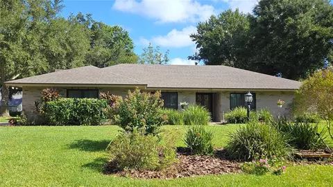 1196 Kinsmen Dr, Auburndale, FL 33823
