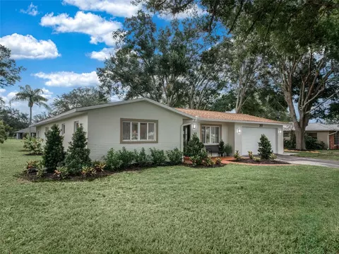 317 Blossom Dr, Sebring, FL 33876