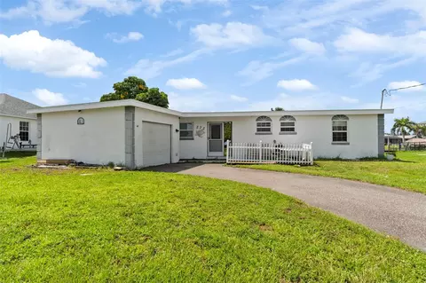 272 E Tarpon Blvd NW, Port Charlotte, FL 33952