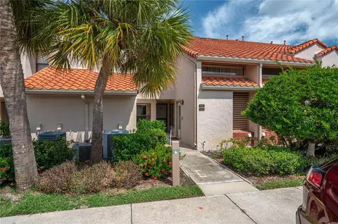 2004 Garden Lake Dr #2004, Winter Haven, FL 33884