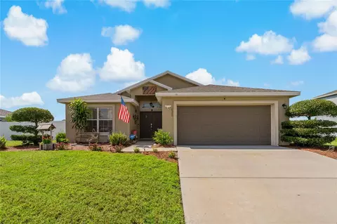6590 Crescent Loop, Winter Haven, FL 33884 photo 1